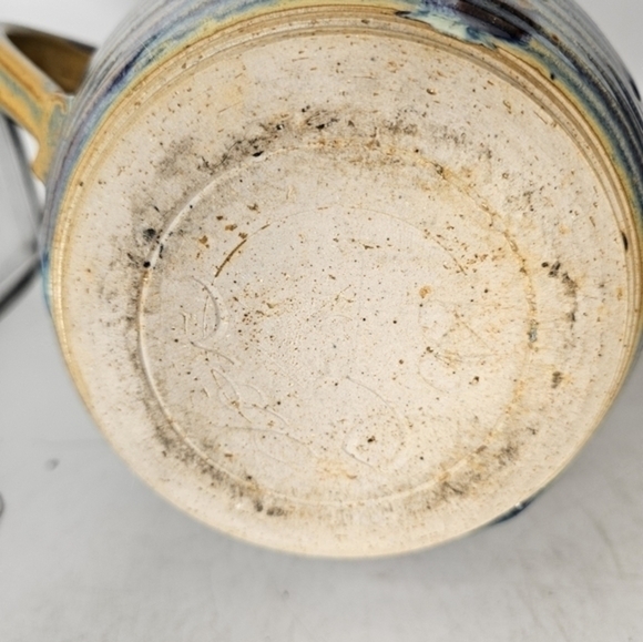Hand made, hand thrown art pottery pitcher - Picture 4 of 7